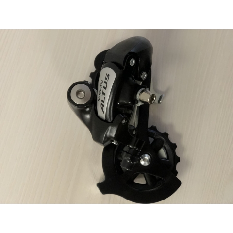 Задній перемикач Shimano Altus RD-M310 