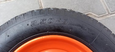 Колесо в зборі 3.50-8 на тачку 2 PR під вісь 16 мм