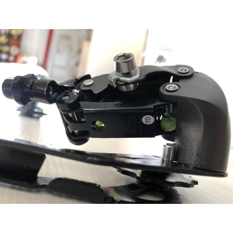 Перемикач на велосипед задній Shimano RD-M370 ALTUS 9 швидкостей