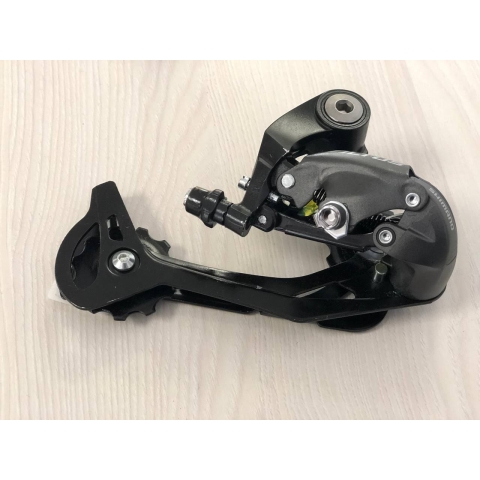Перемикач на велосипед задній Shimano RD-M370 ALTUS 9 швидкостей