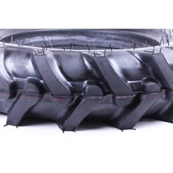 Покришка з камерою 6.50*16 "ялинка" 15 кг